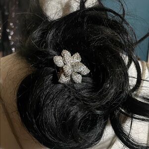 Elegant Floral Hair Clip with Crystals